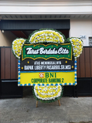 Papan Bunga Duka di Padang Hulu