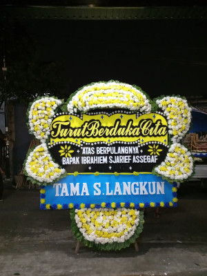 Papan Bunga Duka di Padang Hulu